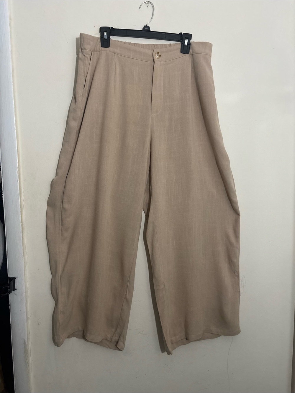 Bloomchic Beige Wide Leg Cropped Pants Plus Size 18-20